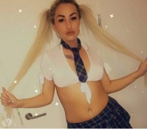 Mahlia transvestite erotic massage in Bristol, UK